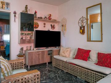CASA EN VENTA 2 DORMITORIOS EN LA FLORIDA