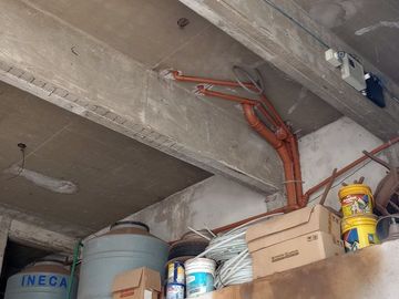 Departamentos en venta y galpón.En block//INVERSOR