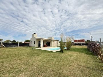 LOTE CON QUINCHO Y PILETA