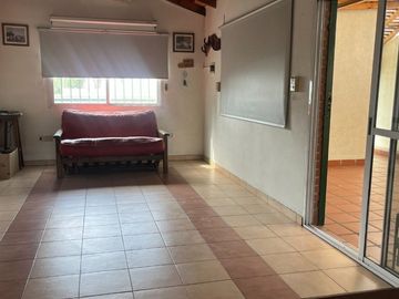 CASA EN CASEROS 6 AMB MULTIFAMILIAR PERMUTA