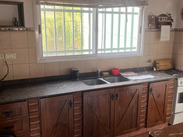 CASA EN CASEROS 6 AMB MULTIFAMILIAR PERMUTA