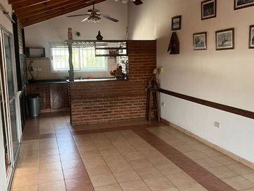 CASA EN CASEROS 6 AMB MULTIFAMILIAR PERMUTA