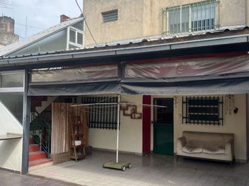 CASA EN CASEROS 6 AMB MULTIFAMILIAR PERMUTA