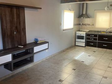 CASA EN CASEROS 6 AMB MULTIFAMILIAR PERMUTA