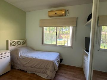 HERMOSA CASA 4 AMBIENTES C/ PISCINA EN HURLINGHAM