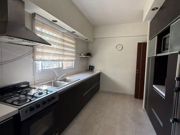 HERMOSA CASA 4 AMBIENTES C/ PISCINA EN HURLINGHAM