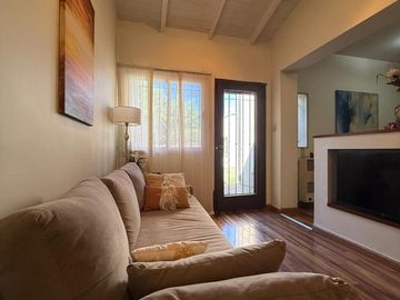 HERMOSA CASA 4 AMBIENTES C/ PISCINA EN HURLINGHAM