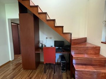 HERMOSA CASA 4 AMBIENTES C/ PISCINA EN HURLINGHAM