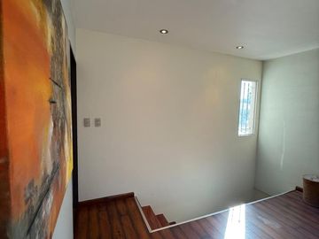 HERMOSA CASA 4 AMBIENTES C/ PISCINA EN HURLINGHAM
