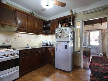 Venta CASA 4 amb QUINCHO COCHERA Hurlingham PERMUT