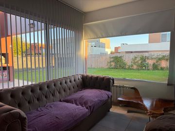 CASA 3 AMBIENTES EN VENTA CON JARDIN SIN EXPENSAS