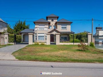 VENTA CASA DE ESTILO  CORAZON DE PATAGONIA UNICA