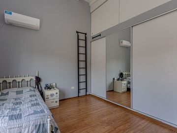 VENTA CASA 5 AMBIENTES EN PADUA APTA CREDITO