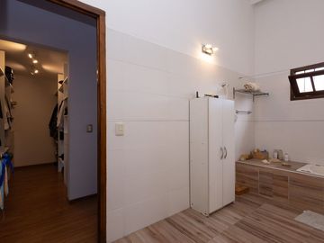 VENTA CASA 5 AMBIENTES EN PADUA APTA CREDITO