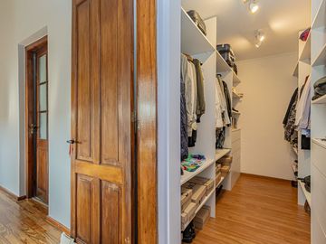 VENTA CASA 5 AMBIENTES EN PADUA APTA CREDITO