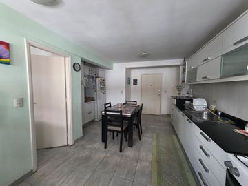 VENTA DEPARTAMENTO 3 AMB CON BALCON RECOLETA