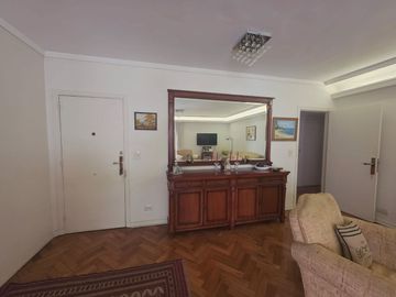VENTA DEPARTAMENTO 3 AMB CON BALCON RECOLETA