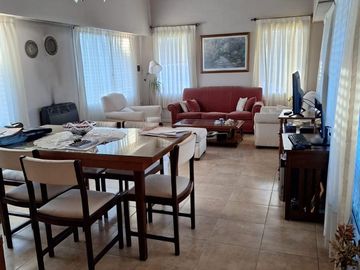 CASA EN VENTA EN PERGAMINO EN CLUB SIRIO