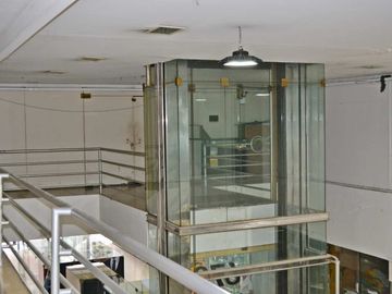 VENTA DEPOSITO EN GALERIA MICROCENTRO