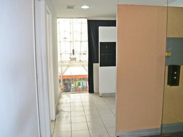 VENTA DEPOSITO EN GALERIA MICROCENTRO