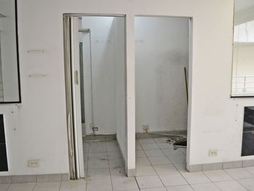 VENTA DEPOSITO EN GALERIA MICROCENTRO
