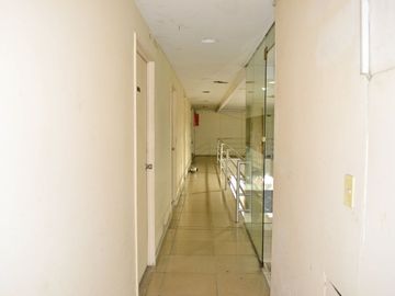 VENTA DEPOSITO EN GALERIA MICROCENTRO