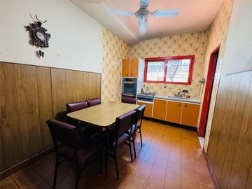 VENTA PH 4 AMB EN PB COCHERA JARDIN PARRILLA MUNRO