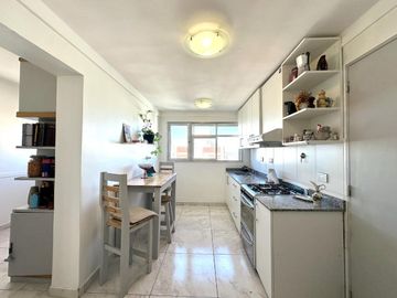 4 ambientes + dependencia y vista a mar c/cochera