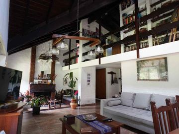 VENTA CASA 5 AMB  PILETA MANUEL ALBERTI PILAR