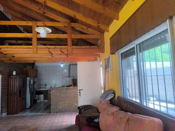 VENTA CASA DEL VISO PILETA