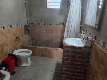 VENTA CASA DEL VISO PILETA