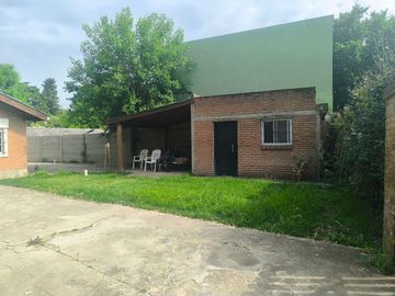 VENTA CASA DEL VISO PILETA