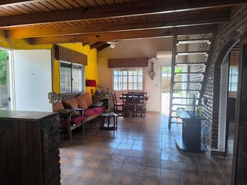 VENTA CASA DEL VISO PILETA