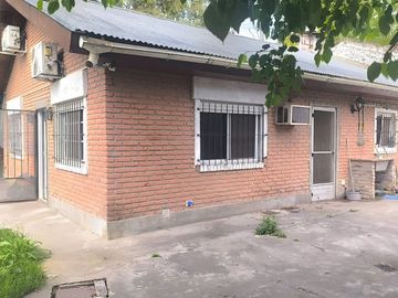 VENTA CASA DEL VISO PILETA