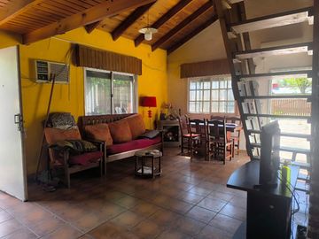 VENTA CASA DEL VISO PILETA