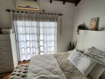 VENTA CASA 5 AMB. CON PILETA V. BALLESTER