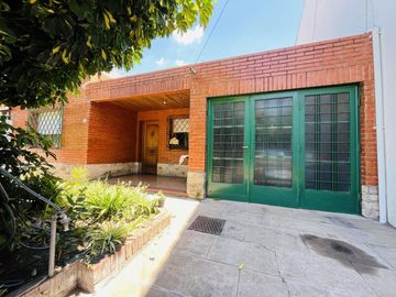VENTA CASA LOTE PROPIO 3/4 ambientes