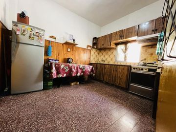 VENTA CASA LOTE PROPIO 3/4 ambientes