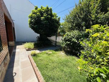VENTA CASA LOTE PROPIO 3/4 ambientes