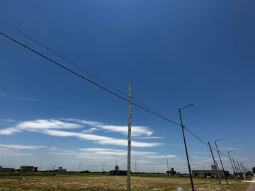 LOTE EN LA ERNESTINA BARRIO DE CAMPO CON ESCRITURA
