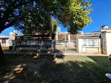 Casa 2 dormi patio a refaccionar Matienzo