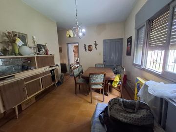 Casa 2 dormi patio a refaccionar Matienzo
