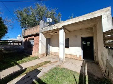 Casa 2 dormi patio a refaccionar Matienzo