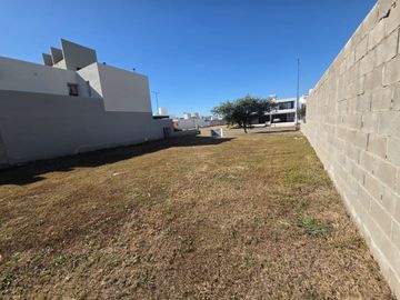 Venta Lote 360 en Docta Boulevard