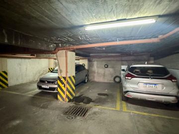 VENTA COCHERA CÉNTRICA EXCELENTE INVERSIÓN