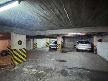 VENTA COCHERA CÉNTRICA EXCELENTE INVERSIÓN
