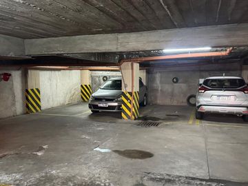 VENTA COCHERA CÉNTRICA EXCELENTE INVERSIÓN