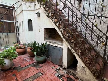 VENTA CASA 3 DORMITORIOS PATIO Y TERRAZA PICHINCHA