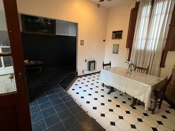 VENTA CASA 3 DORMITORIOS PATIO Y TERRAZA PICHINCHA