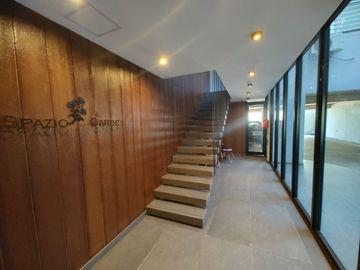 VENTA DEPARTAMENTO 3 AMBIENTES, CASEROS CENTRO!